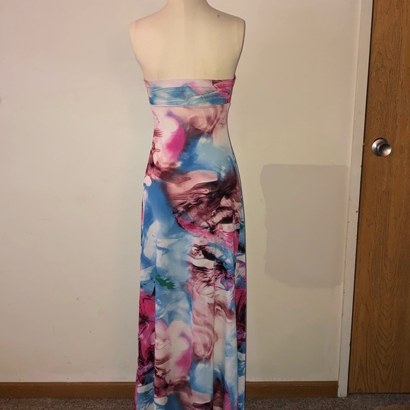 Strapless maxi dress - Picture 2 of 4